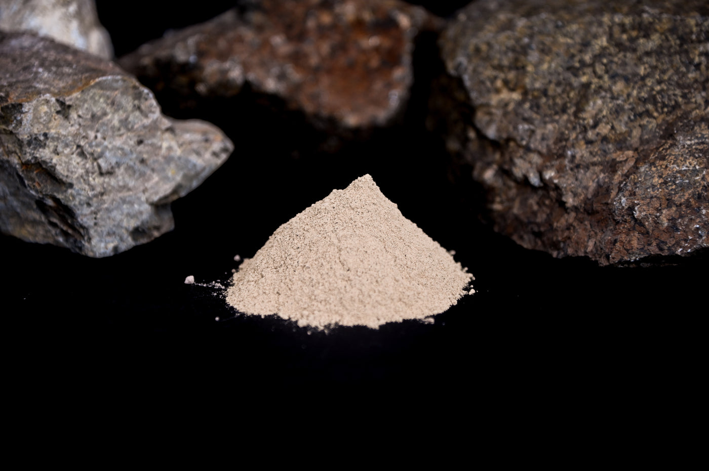 High-fidelity Mars Global Hydrated Clay Regolith SImulant (MGS-1C) with rocks - For space research and testing